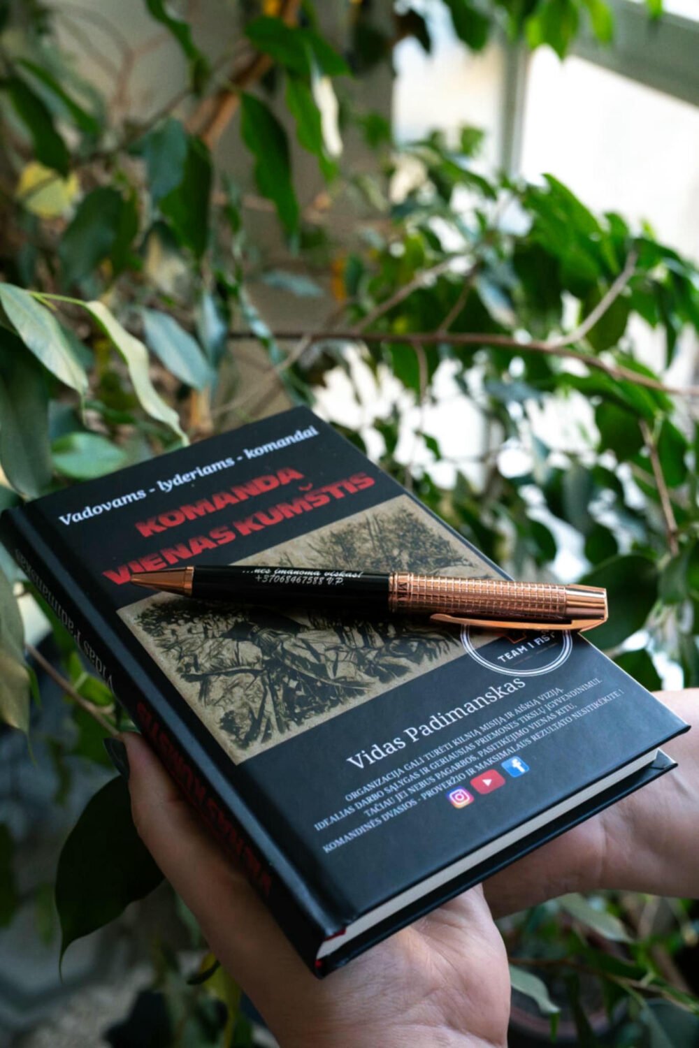 Knyga "Komanda – vienas kumštis"